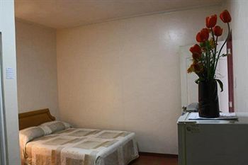Sun Moon Poolside Hotel 安吉利斯 外观 照片