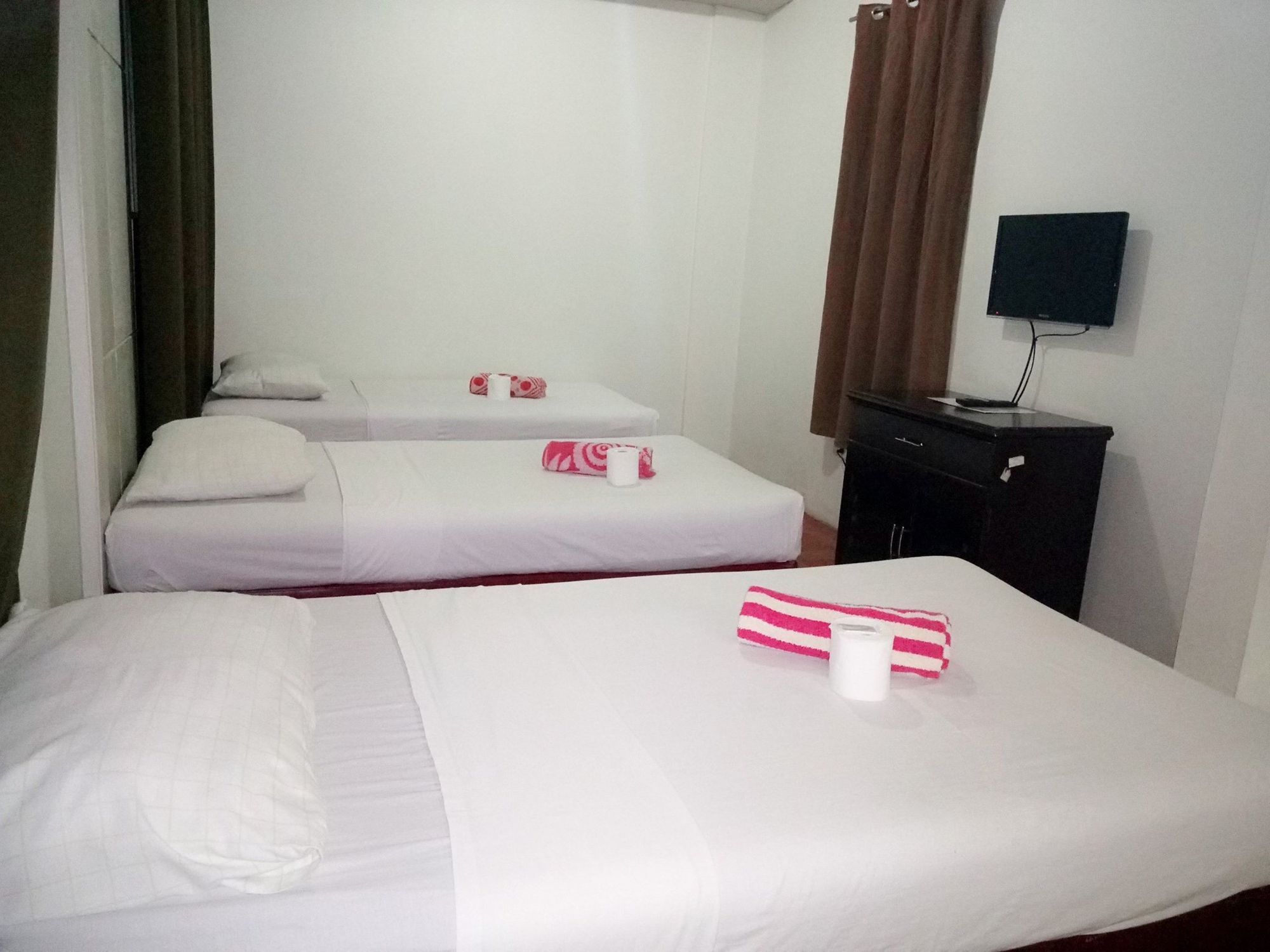 Sun Moon Poolside Hotel 安吉利斯 外观 照片