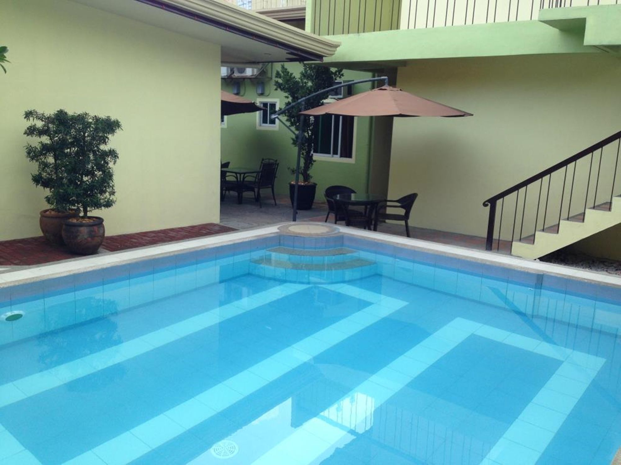 Sun Moon Poolside Hotel 安吉利斯 外观 照片