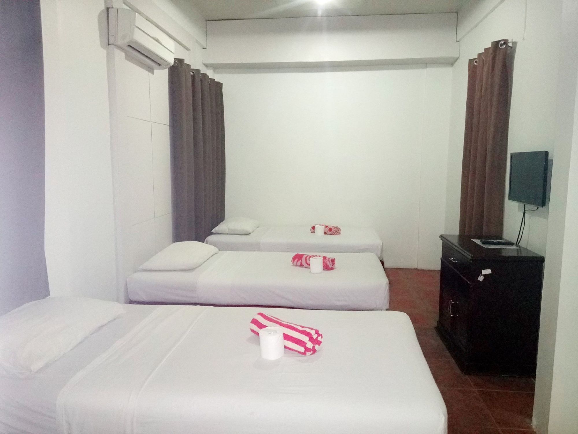 Sun Moon Poolside Hotel 安吉利斯 外观 照片
